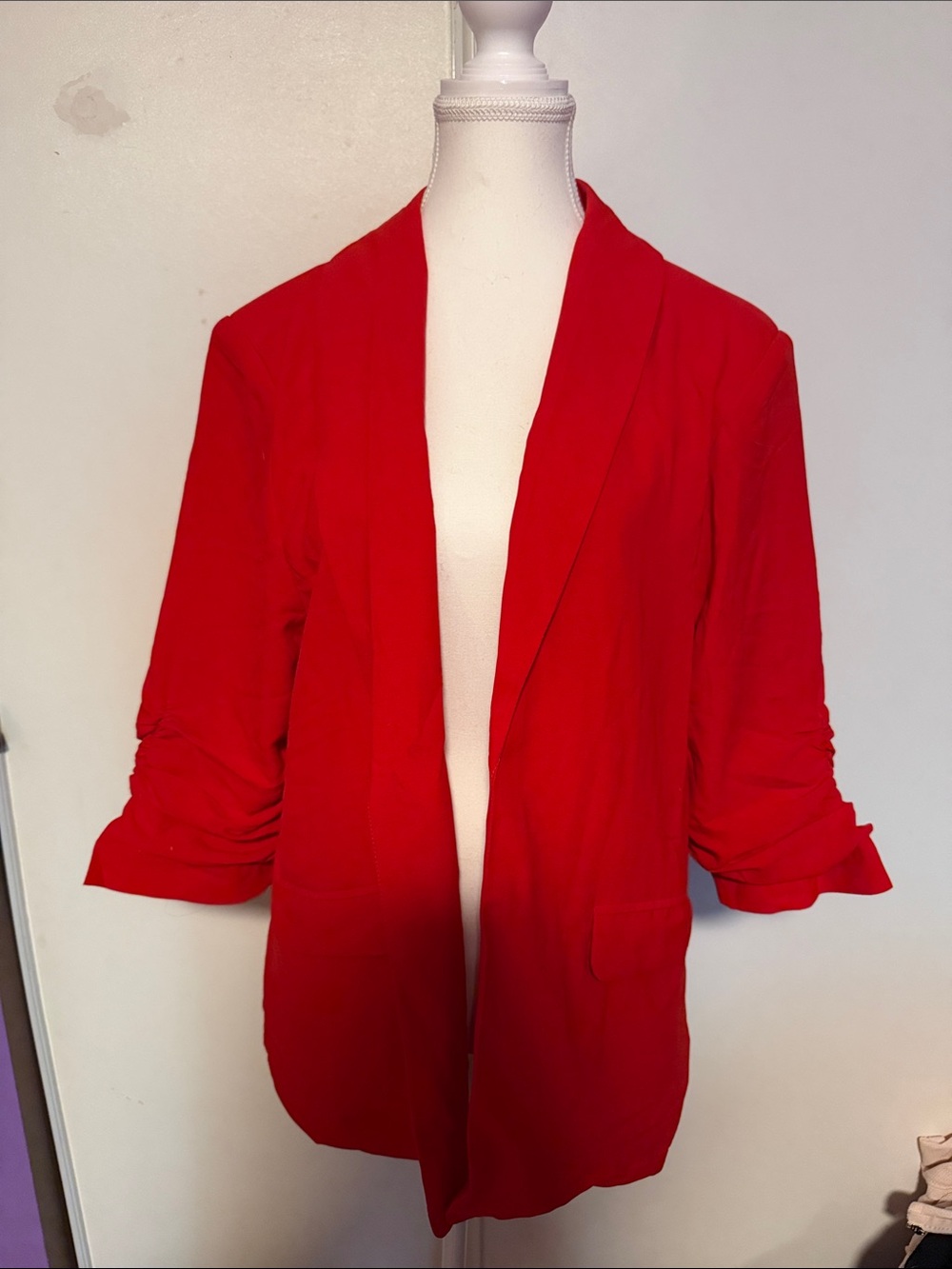 JODIFL Vibrant Red Open-Front Blazer with Ruched Sleeves